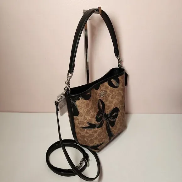NWT Coach CY651 City Bucket Bag In Signature Canvas With Bow Print Black - Picture 2 of 5